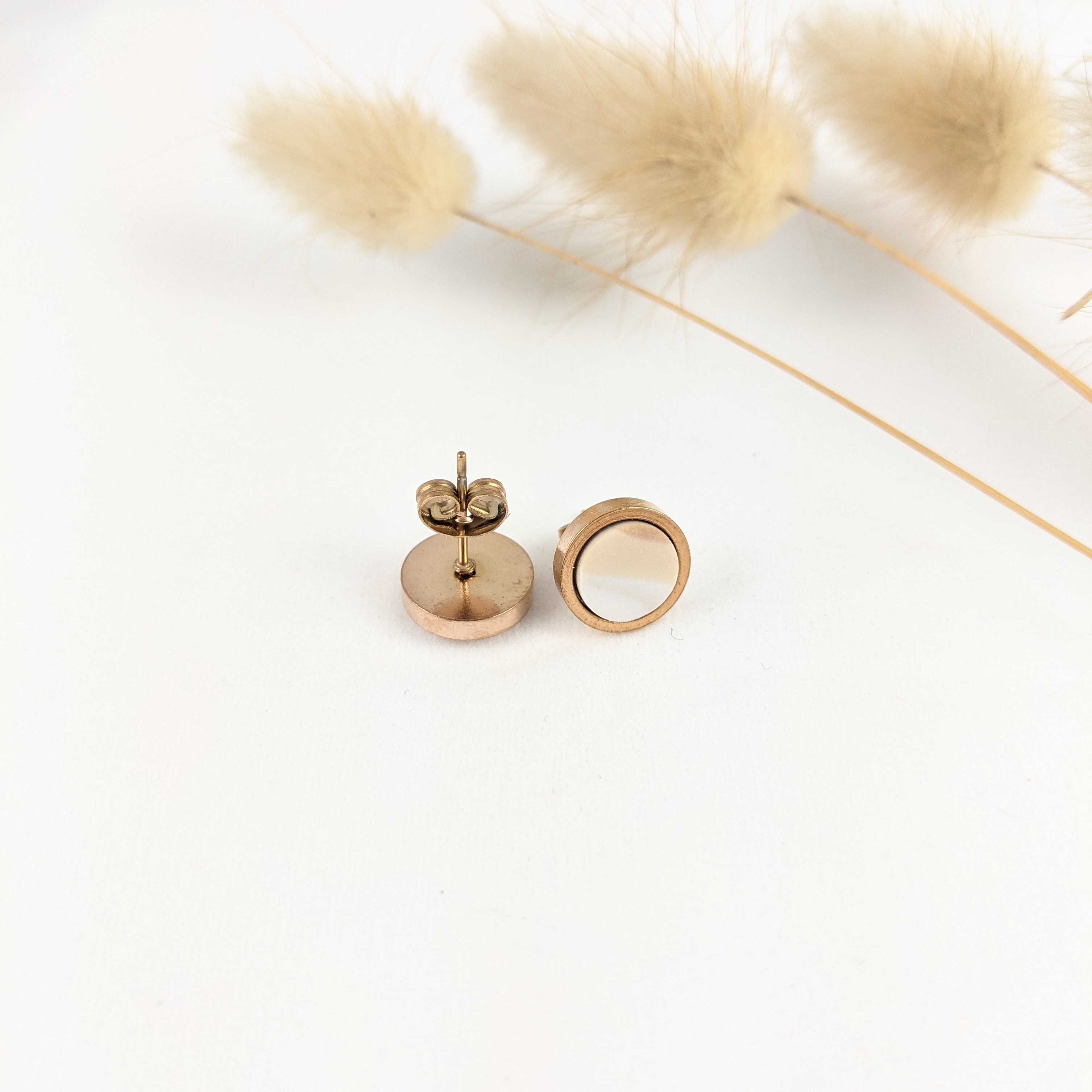Stecker nude marble