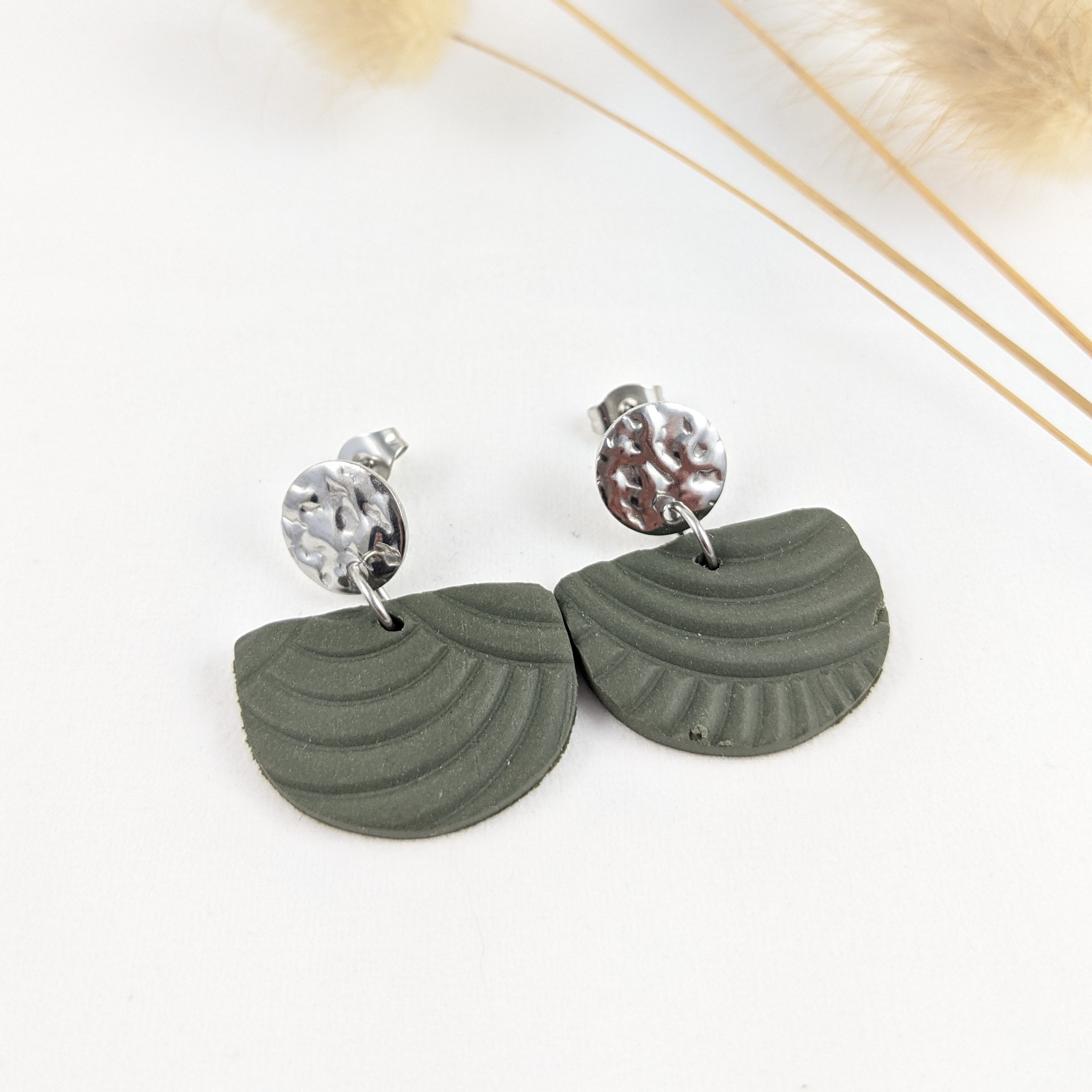 Polymer Clay "wave" green silver 